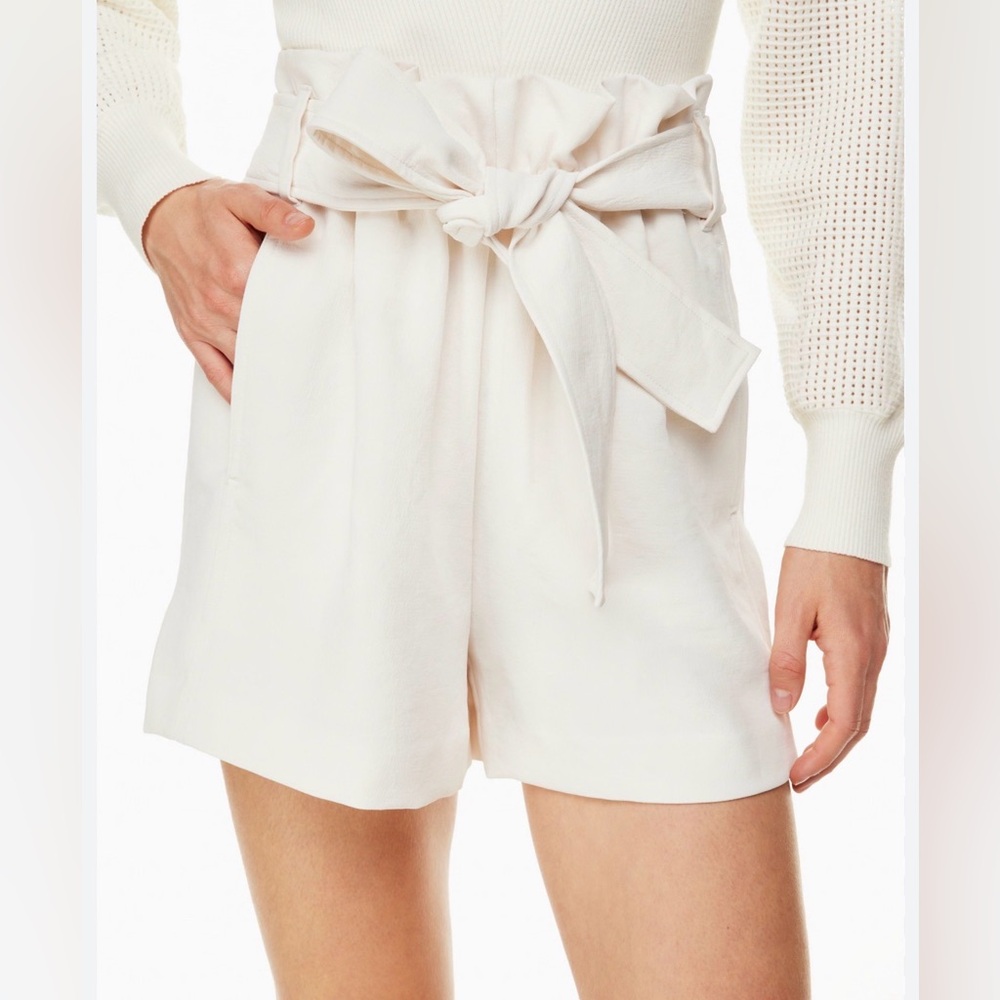 Aritzia Wilfred Paperbag Short Size 2